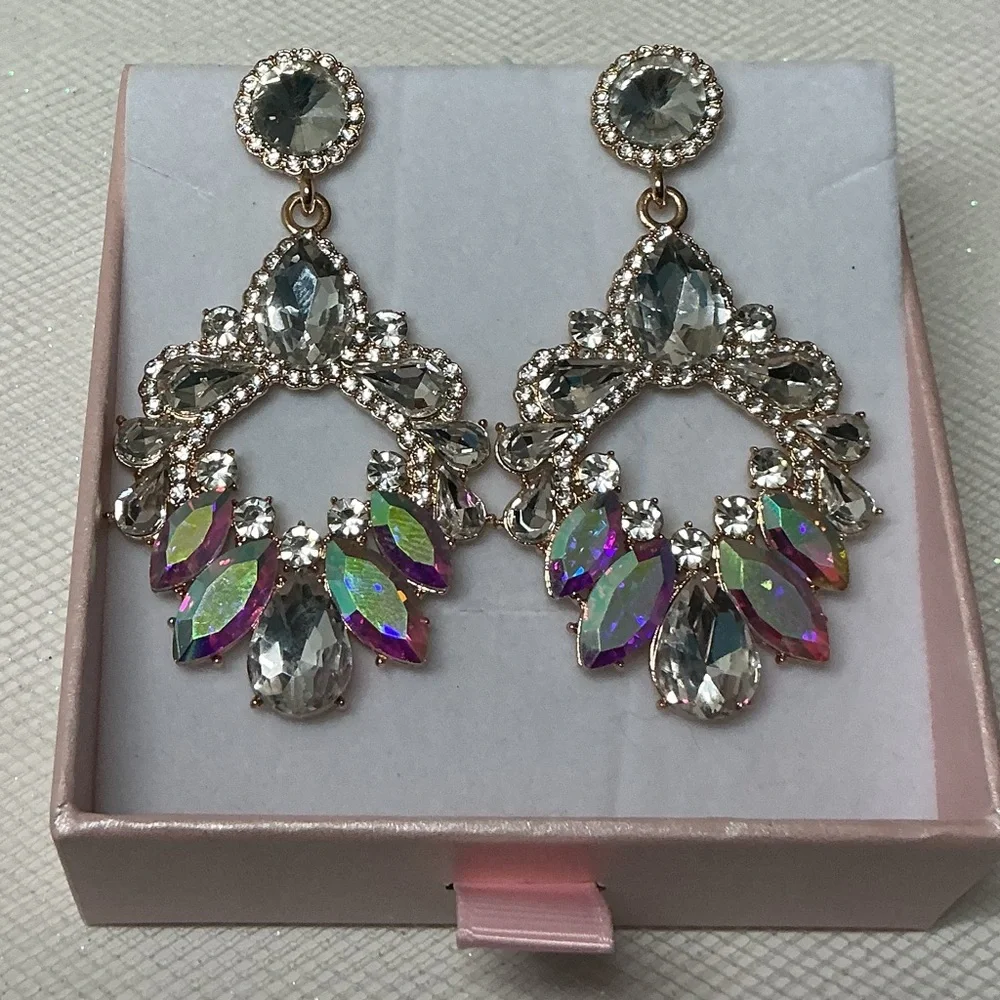 💖 Iridescent Aurora Borealis Crystal Drop Earrings